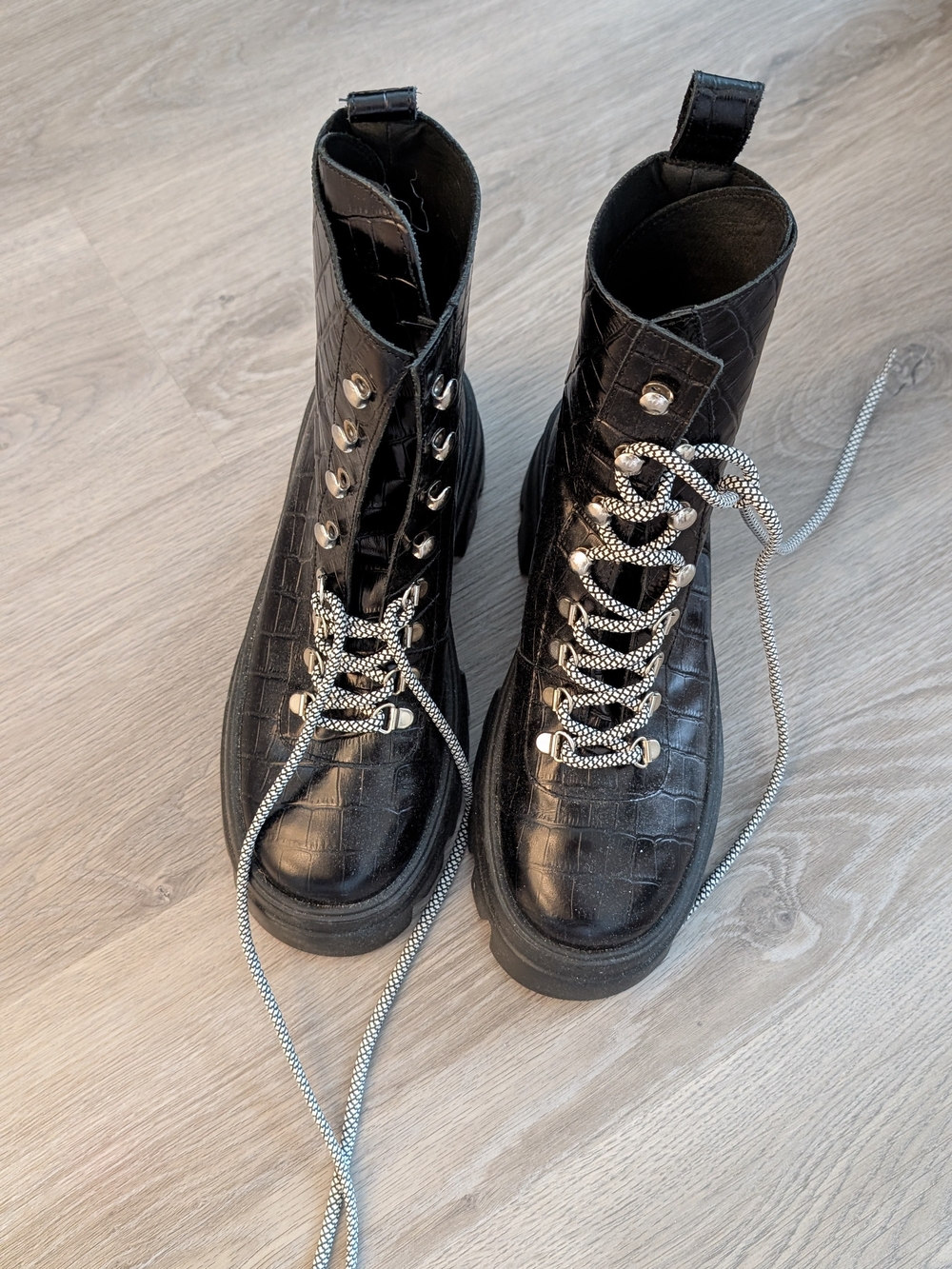 L'intervalle Chunky Combat Boots - Women